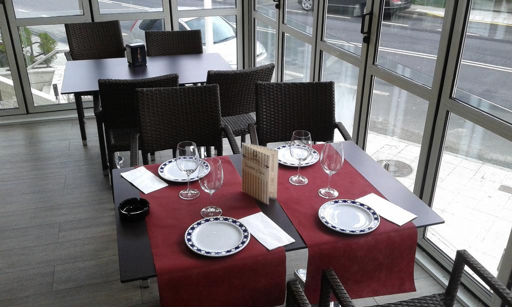 Hotel Restaurante Loureiro Bueu Exteriör bild